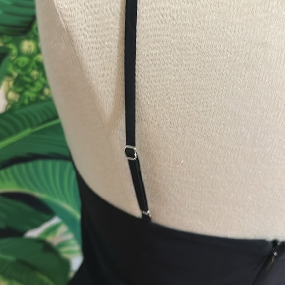 Like new Amanda Uprichard Skater Dress in 100% Silk, Size M - Picture 5 of 9